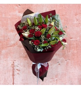 25 Red Roses and Lilies
